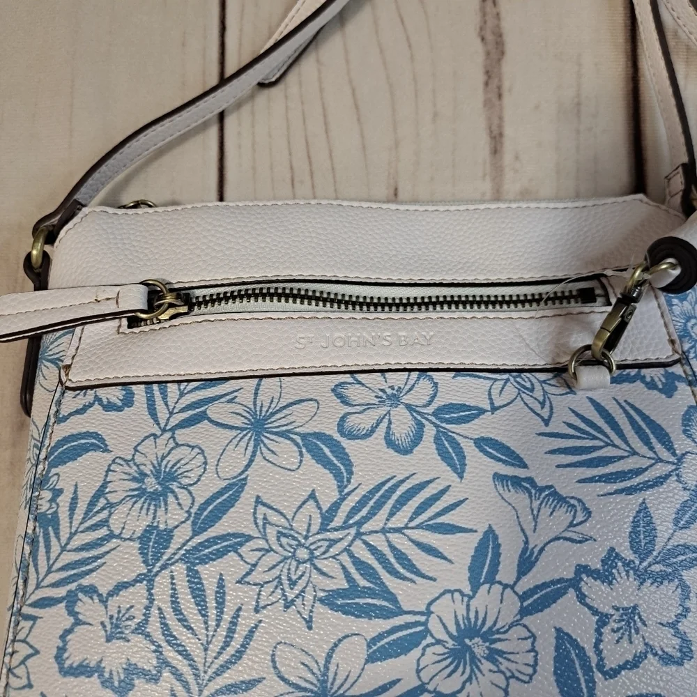 St. John's Bay Tropical Floral Crossbody Bag Purse